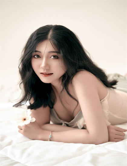 他的小难哄剪辑手法重构分析：节奏把控与转场技巧探讨，最新